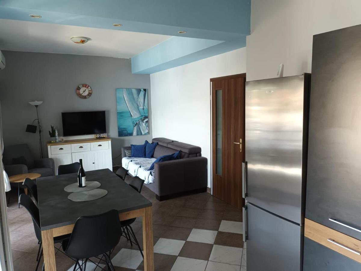 Sea View Apartment Sunrise Poljica & Blue Lagoon Rent A Boat 외부 사진